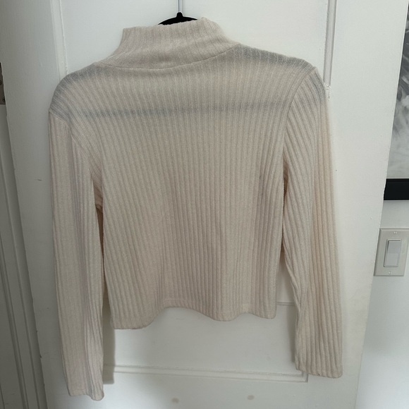 Aritzia Wilfred Free Cropped Sweater - Picture 3 of 4